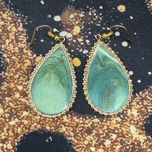 DON-LIN stamped Gold-Trimmed Teardrop Earrings in Green